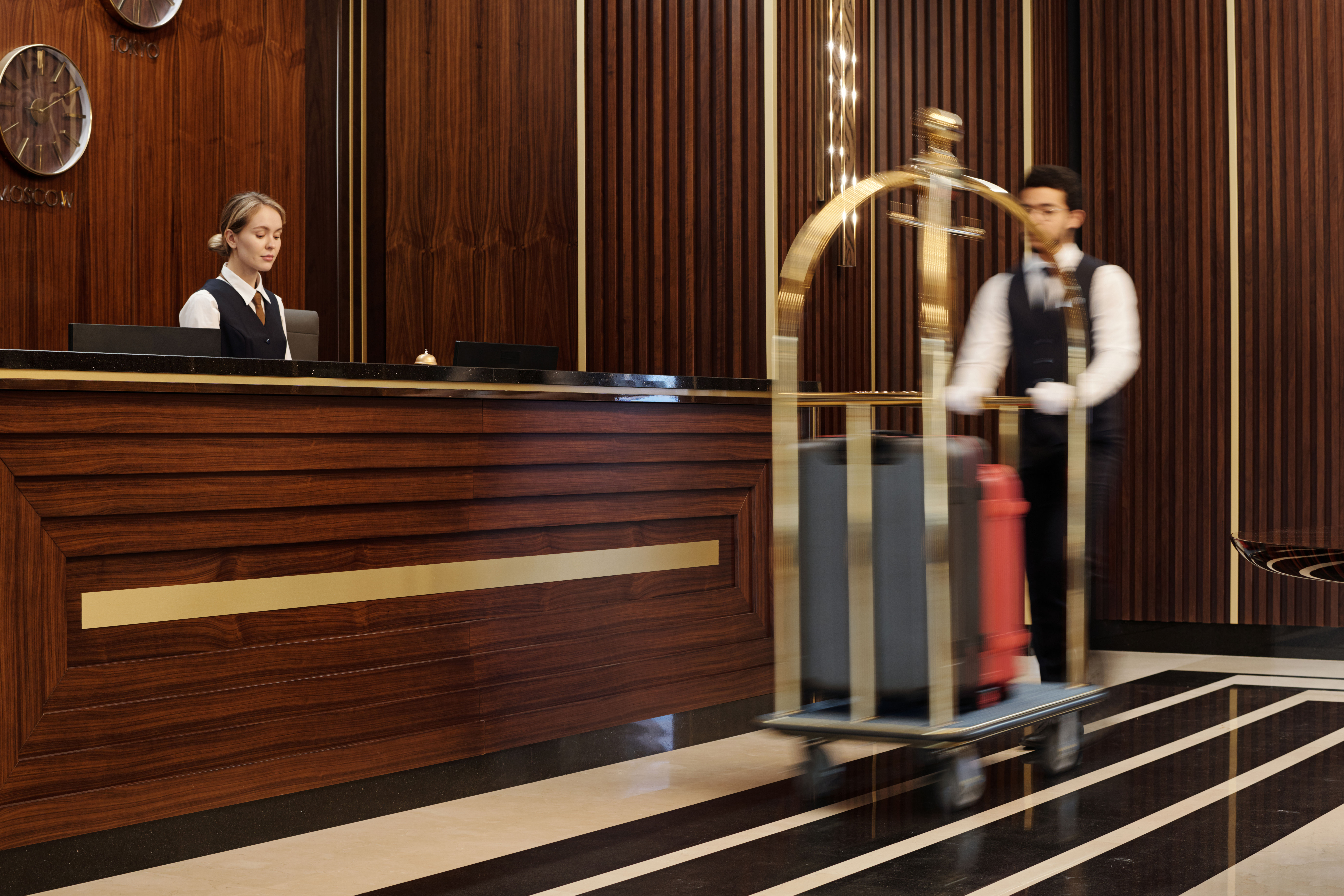 Digital Totem Usage in Hotels