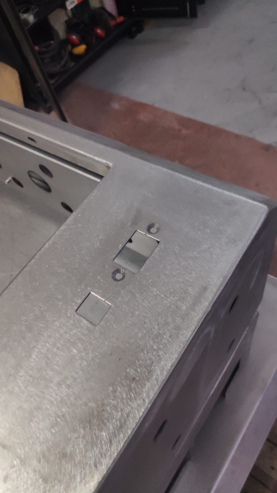 Fabrika ve Endüstriyel Kiosk Çözümleri