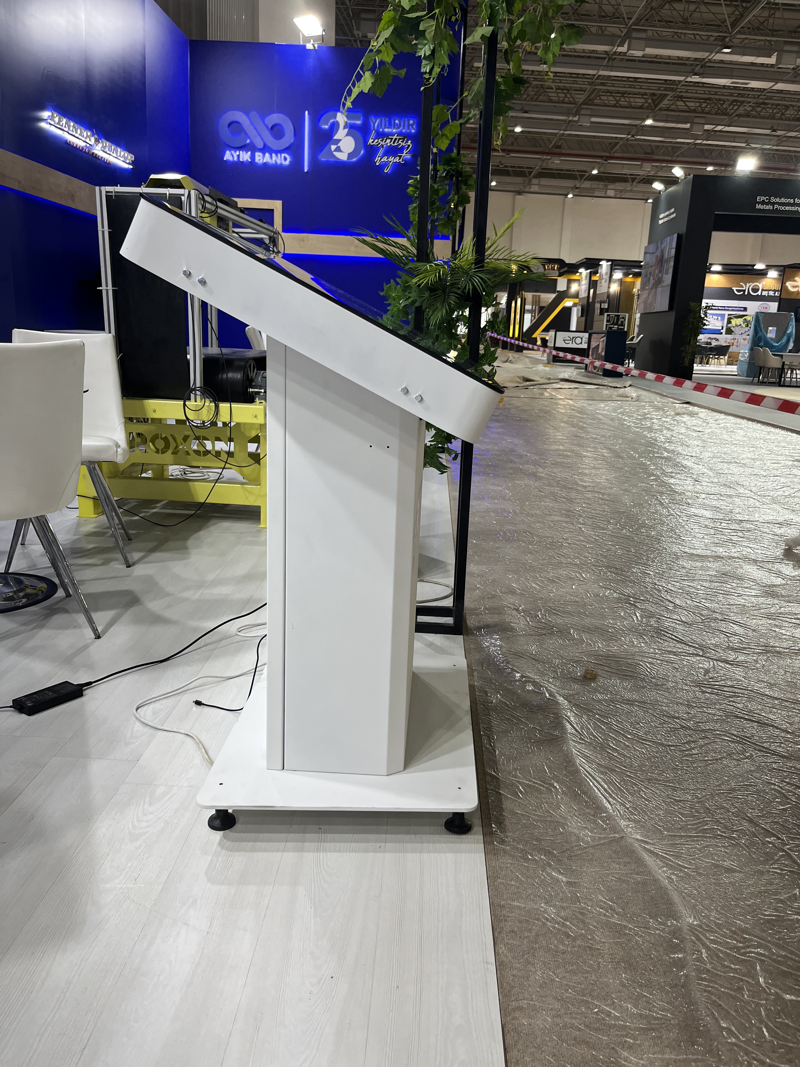 AYIK BAND - NX200DS Info Kiosk - 3