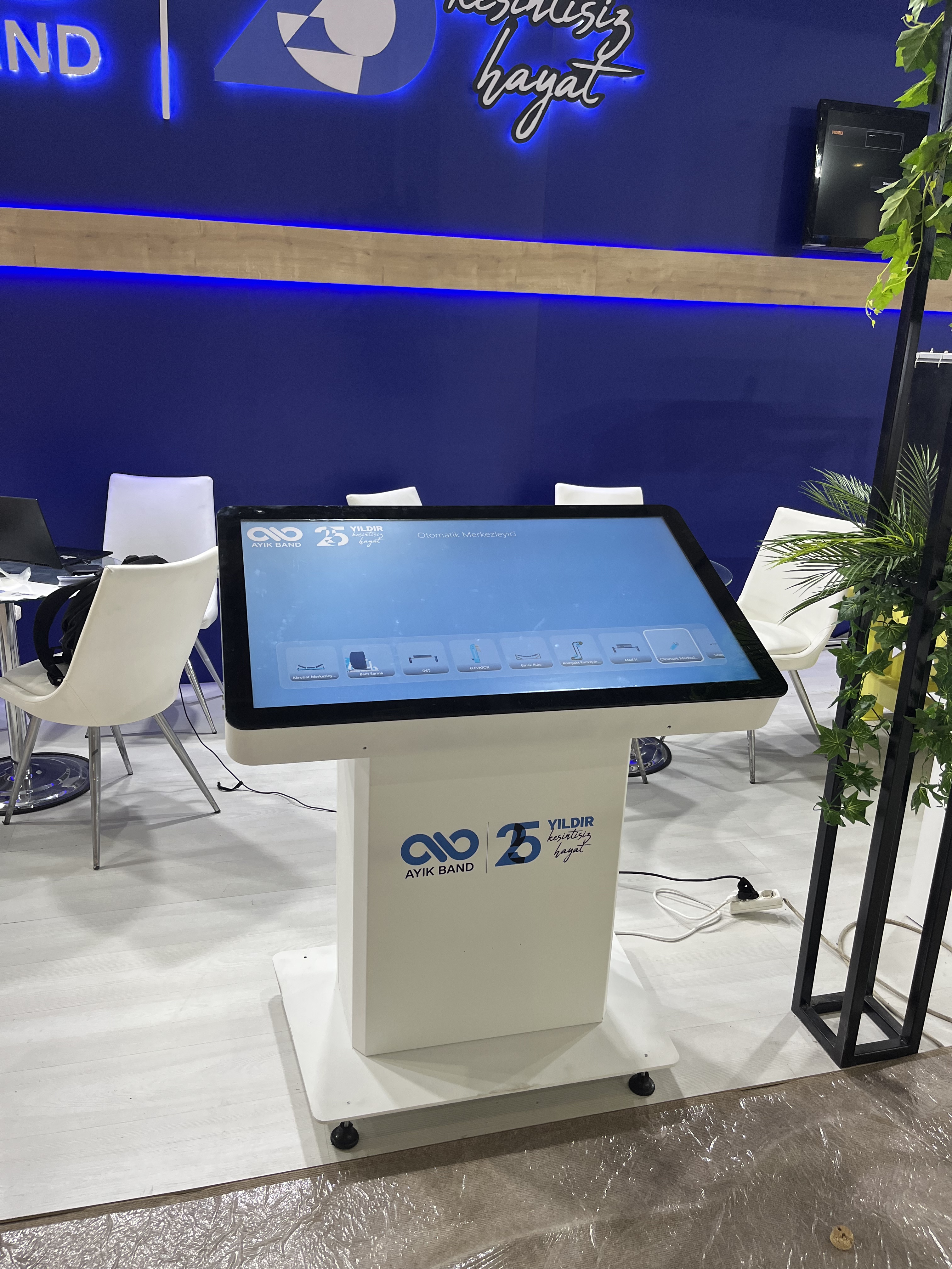 AYIK BAND - NX200DS Info Kiosk - 5